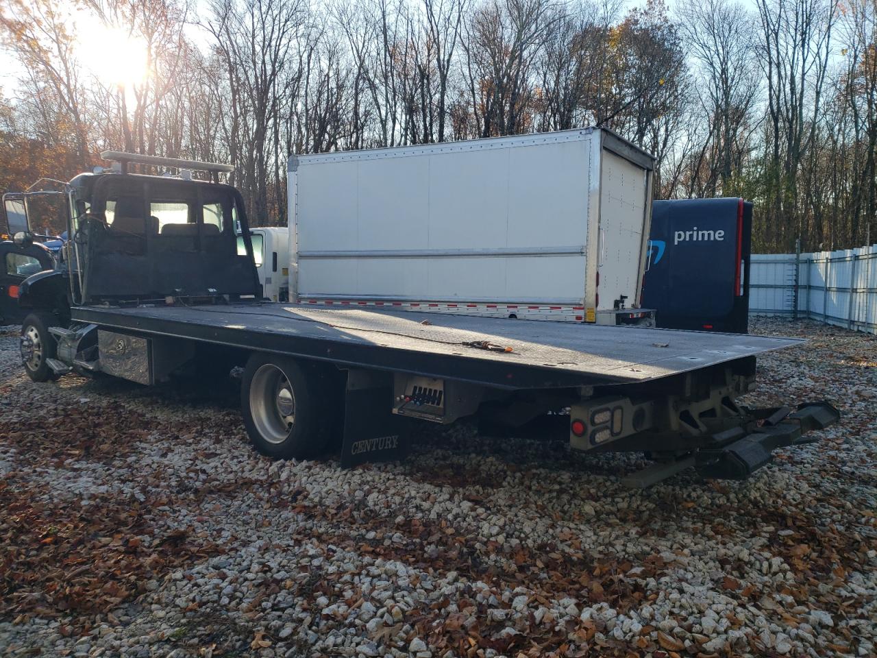 Peterbilt 337 Image 12