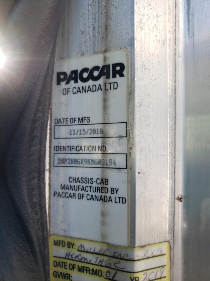 Peterbilt 337 Image 10