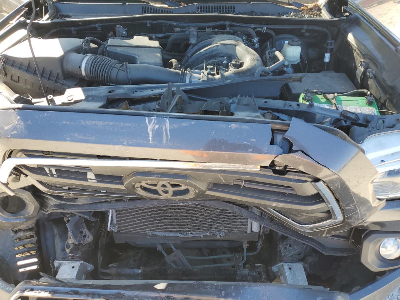 Toyota Tacoma Double Cab Image 9