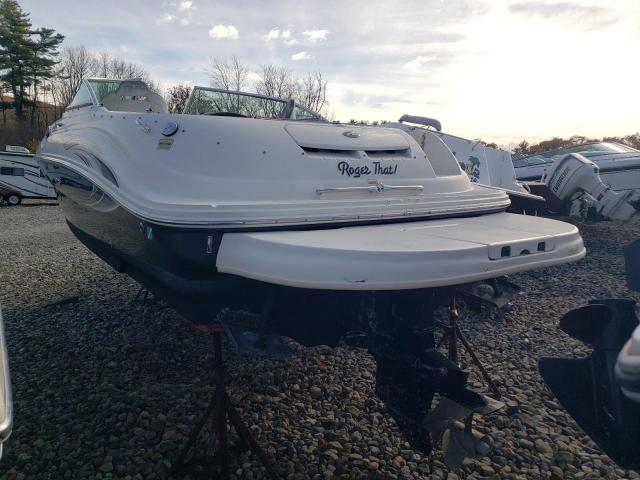 Sea Ray Boat Image 2