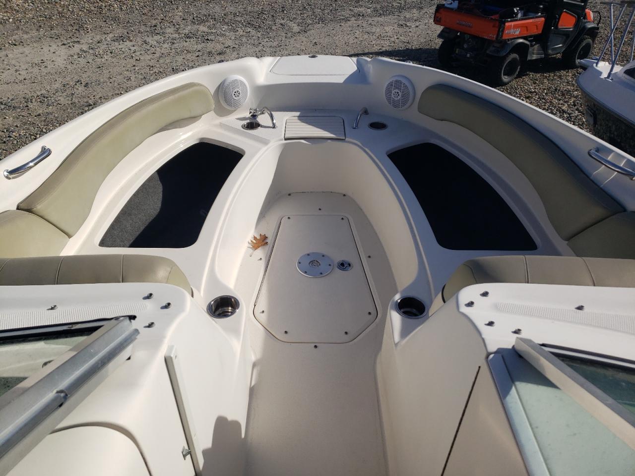 Sea Ray Boat Image 5