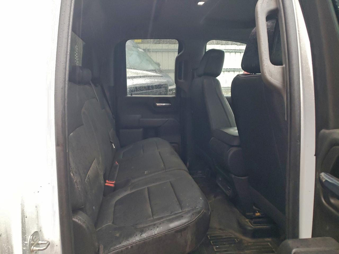 GMC Sierra K3500 Image 11