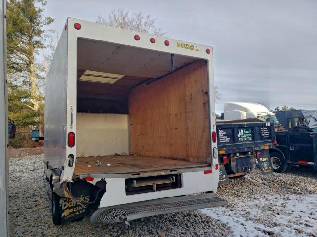 Chevrolet Express Image 5