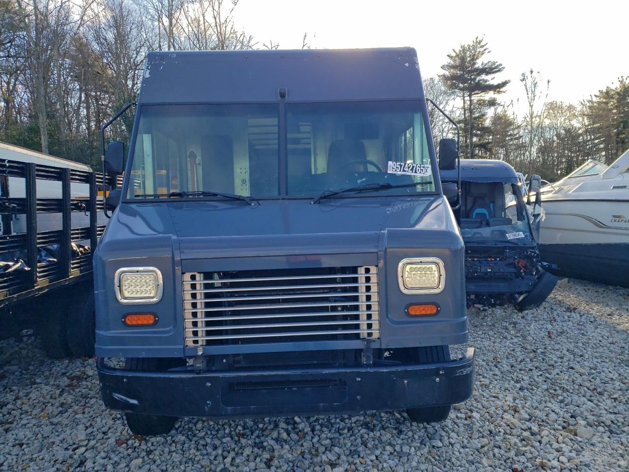 Freightliner Mt45 M Line Walk-in Van Image 7