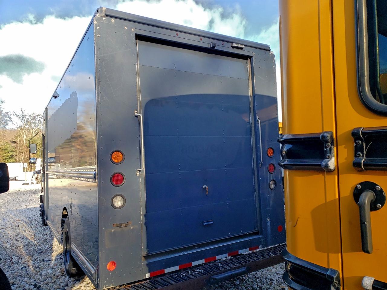 Freightliner Mt45 M Line Walk-in Van Image 5