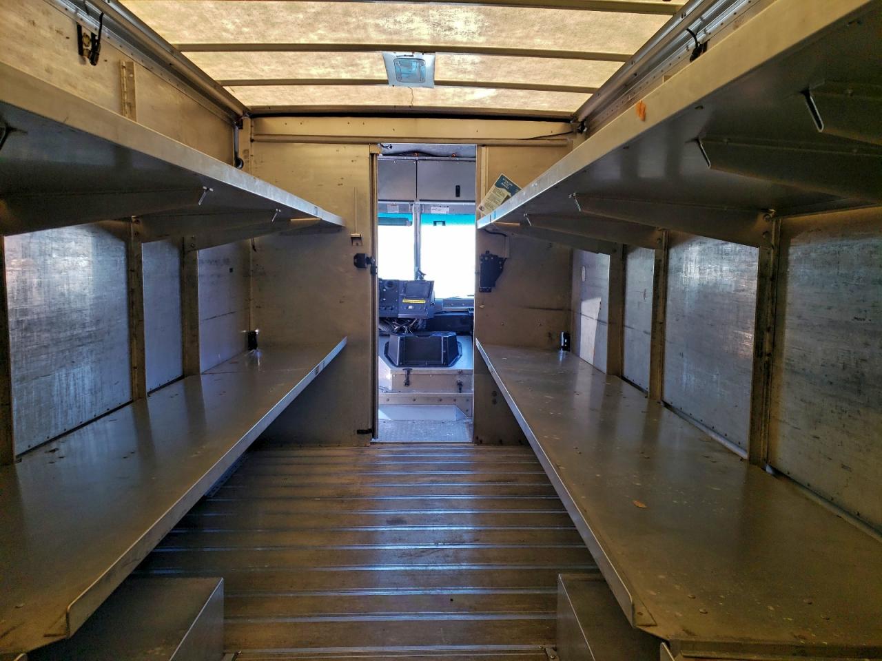 Freightliner Mt45 M Line Walk-in Van Image 8