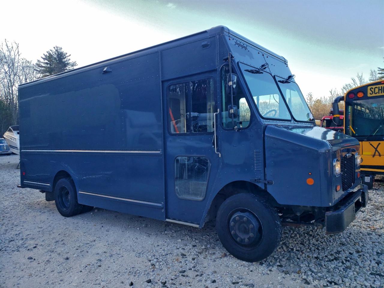 Freightliner Mt45 M Line Walk-in Van Image 4