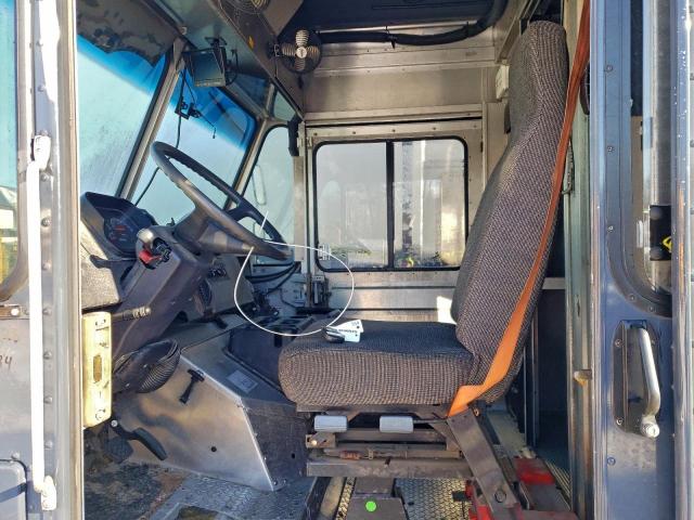 Freightliner Mt45 M Line Walk-in Van Image 10
