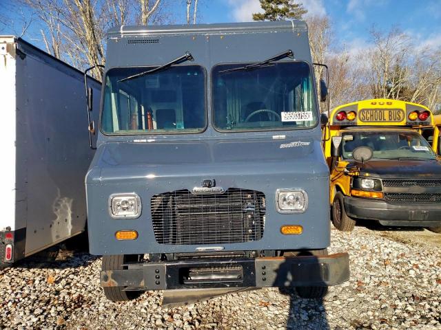 Freightliner Mt45 M Line Walk-in Van Image 3