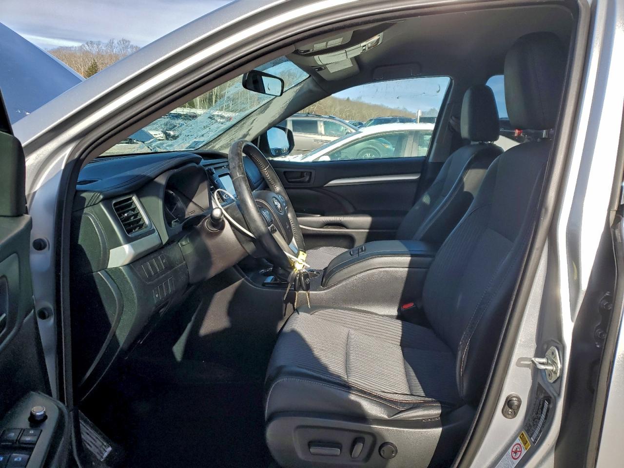 Toyota Highlander Le Image 8