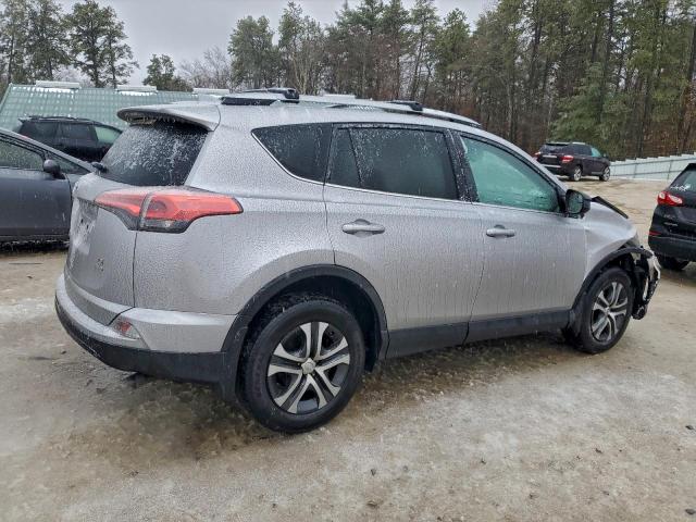 Toyota RAV4 Le Image 7