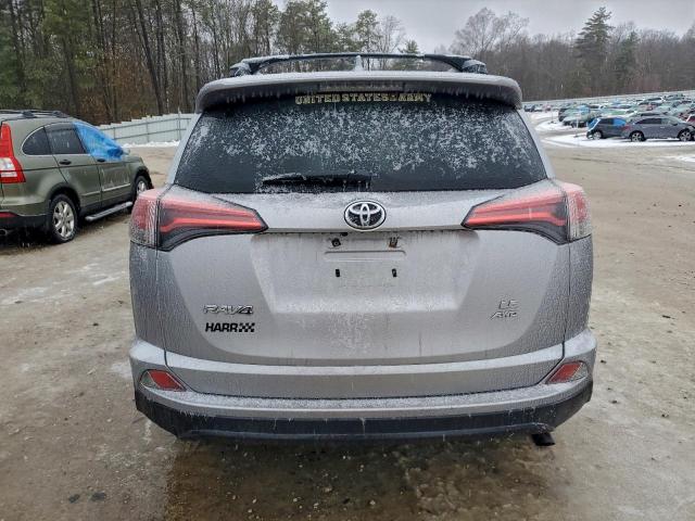 Toyota RAV4 Le Image 6