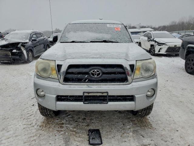 Toyota Tacoma Access Cab Image 5