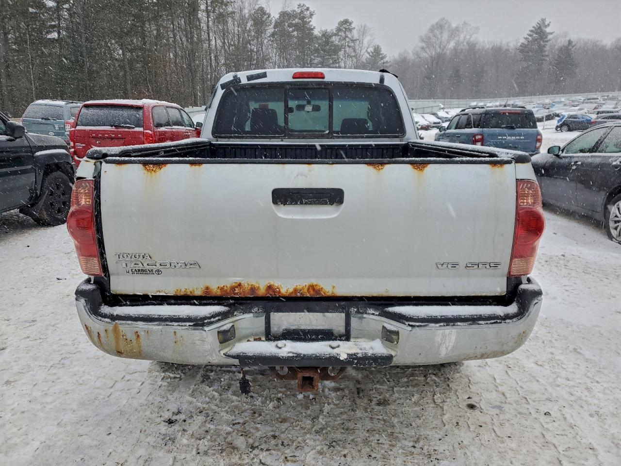 Toyota Tacoma Access Cab Image 8