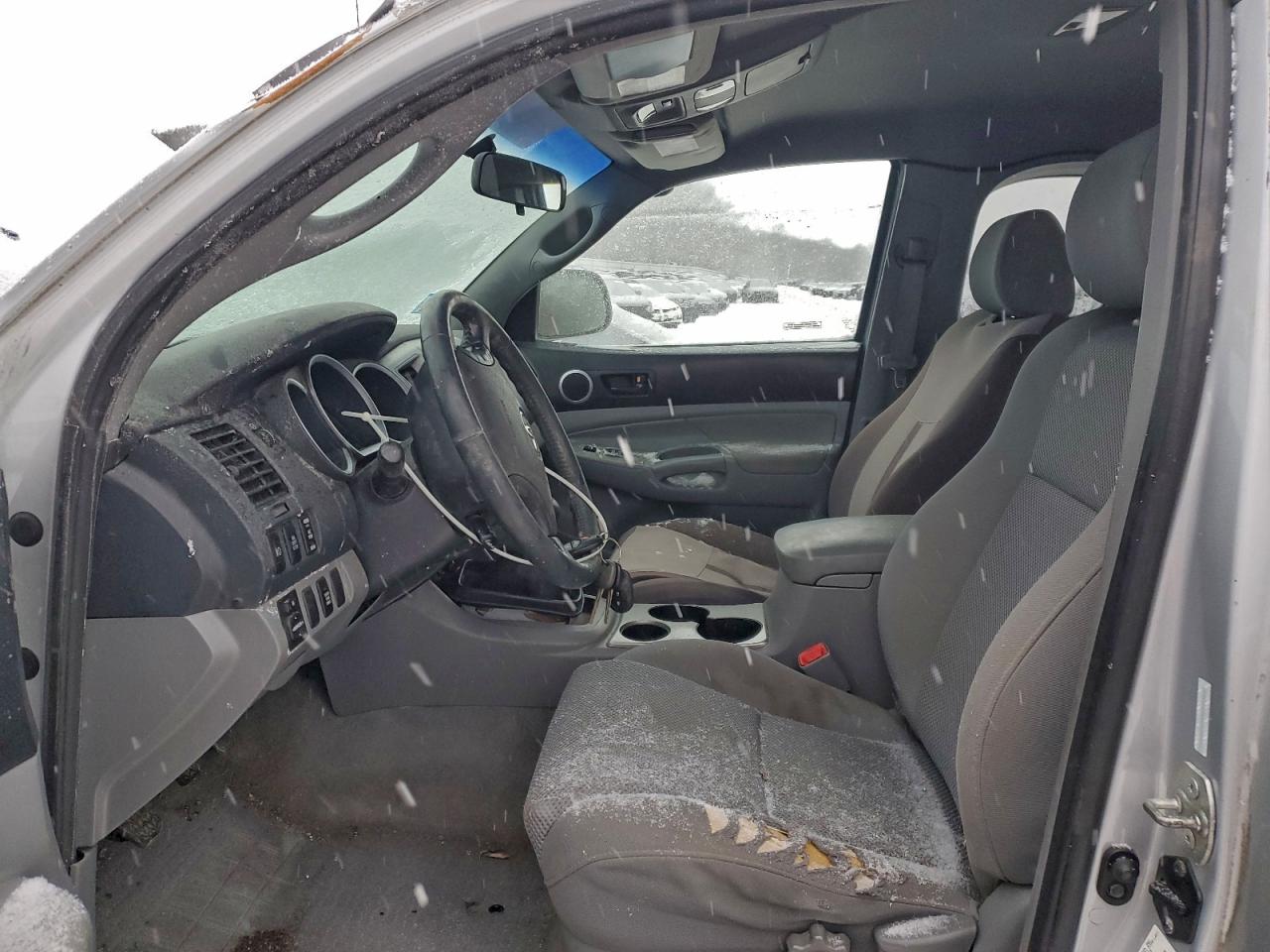 Toyota Tacoma Access Cab Image 6