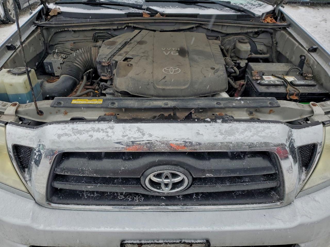 Toyota Tacoma Access Cab Image 11