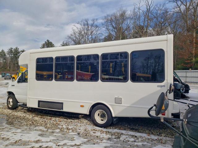 Other E450 4x2 Cutaway E450 Super Duty Cutaway Van Image 3