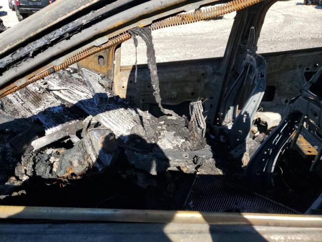 Ford Escape Titanium Image 12