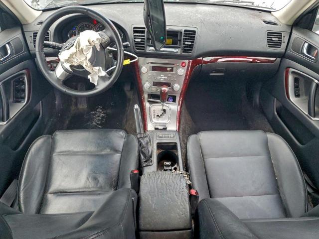 Subaru Outback 2.5i Limited Image 6