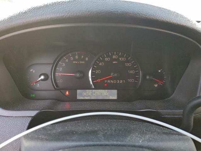 Cadillac DTS Image 2