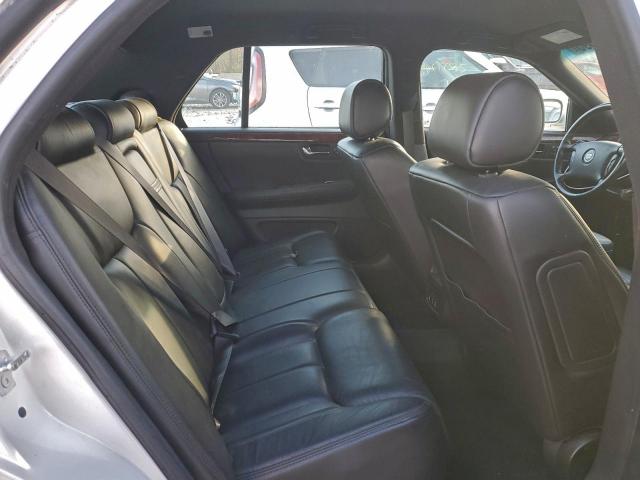 Cadillac DTS Image 12