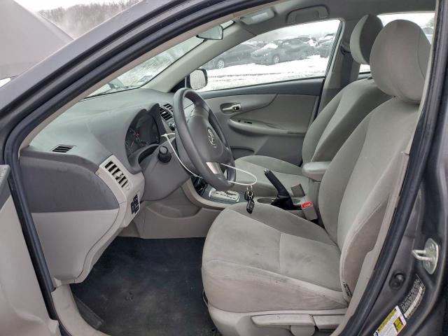 Toyota Corolla Base Image 2