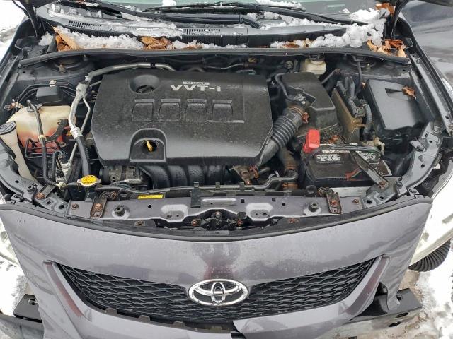 Toyota Corolla Base Image 11