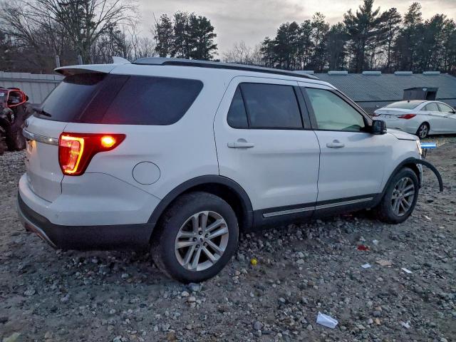 Ford Explorer Xlt Image 11