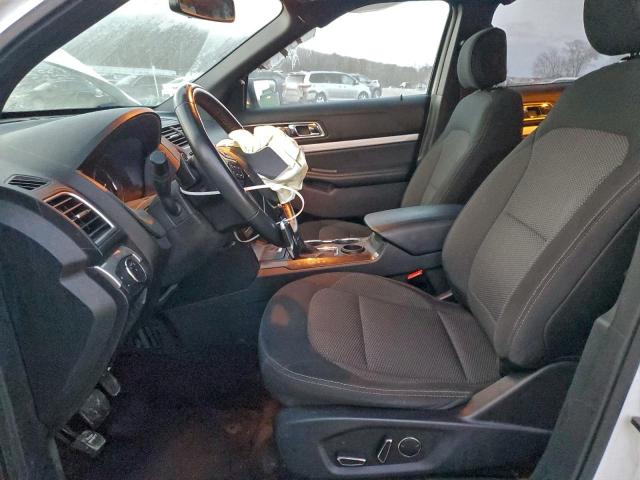 Ford Explorer Xlt Image 4