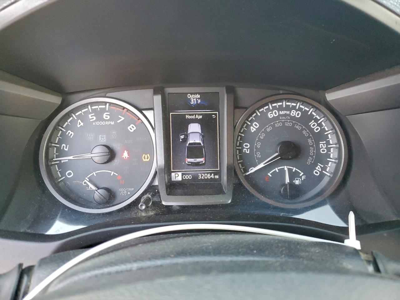 Toyota Tacoma Double Cab Image 11