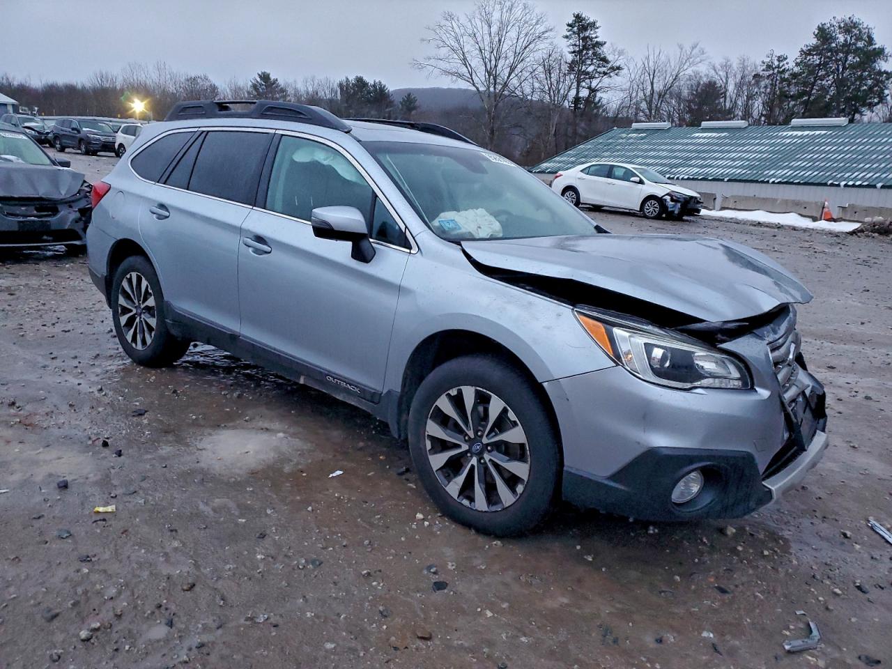 Subaru Outback 2.5i Limited Image 4