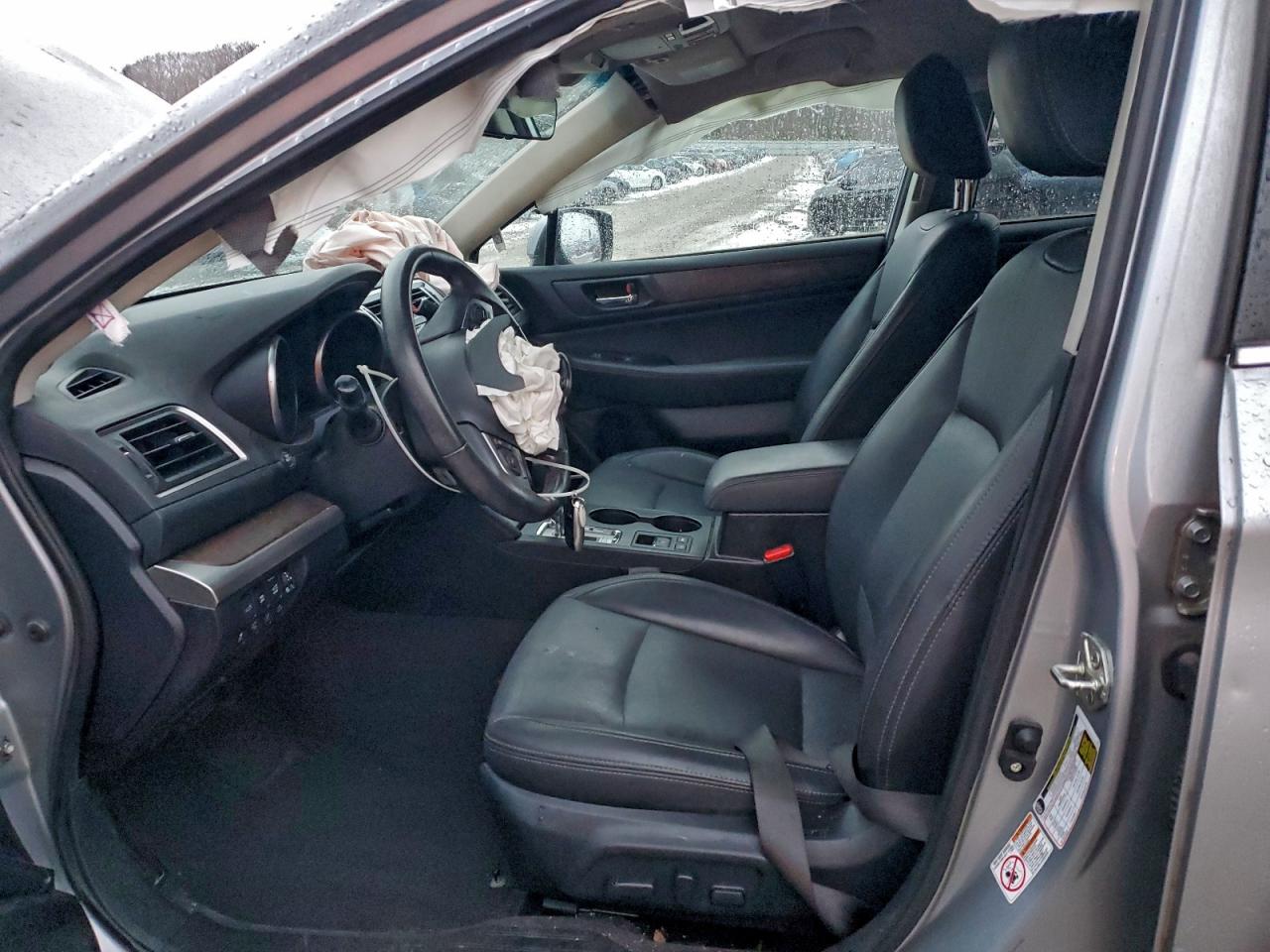 Subaru Outback 2.5i Limited Image 7