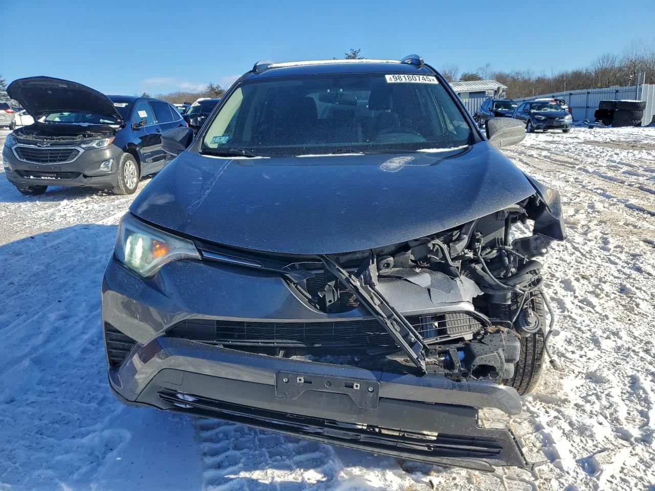 Toyota RAV4 Le Image 6