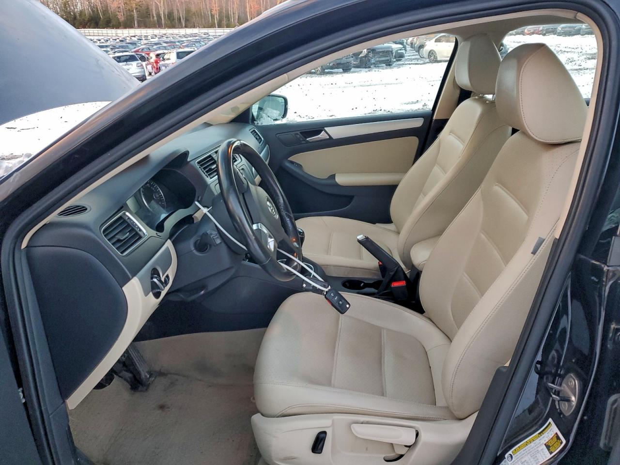 Volkswagen Jetta Se Image 9