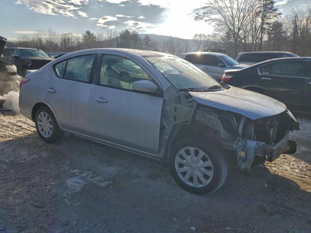 Nissan Versa S Image 7