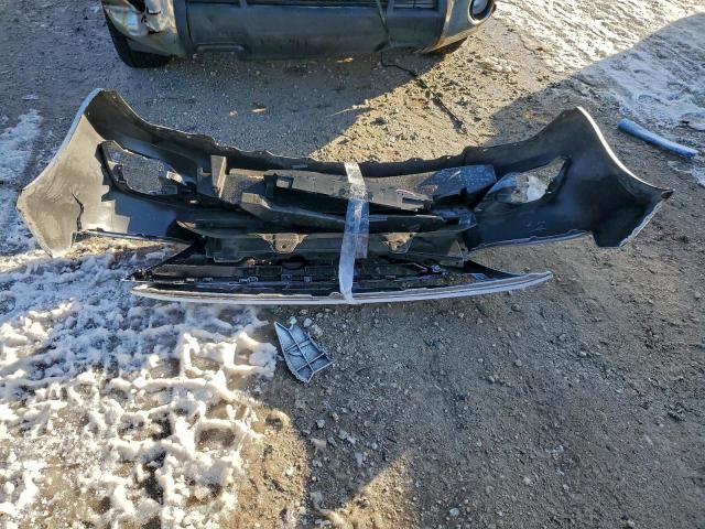 Nissan Versa S Image 2