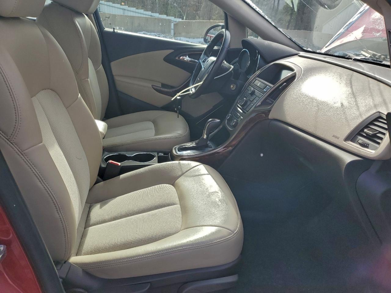 Buick Verano Sport Touring Image 8