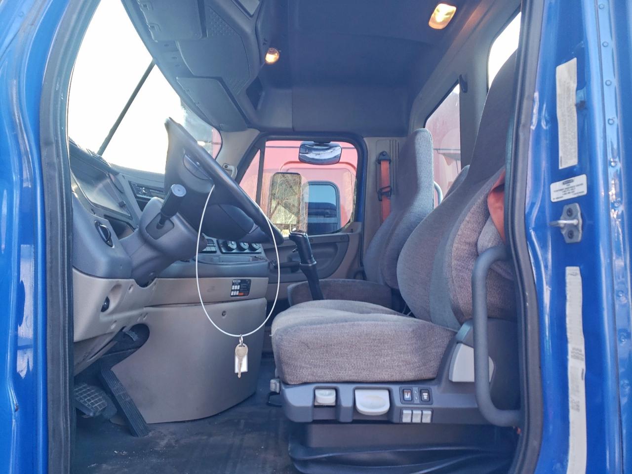 Freightliner Cascadia 1 Image 7
