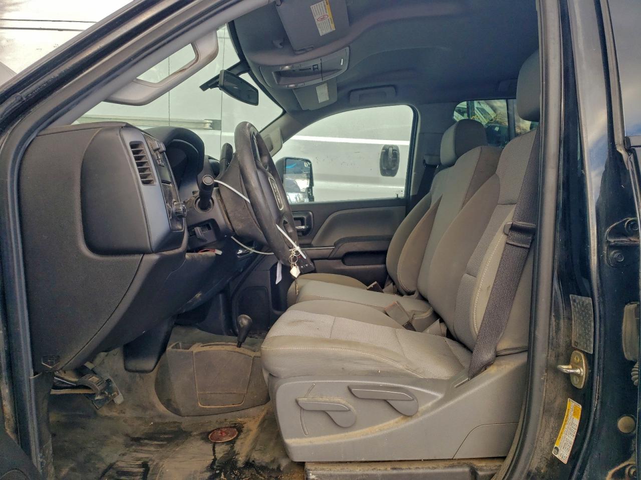 GMC Sierra K3500 Image 9