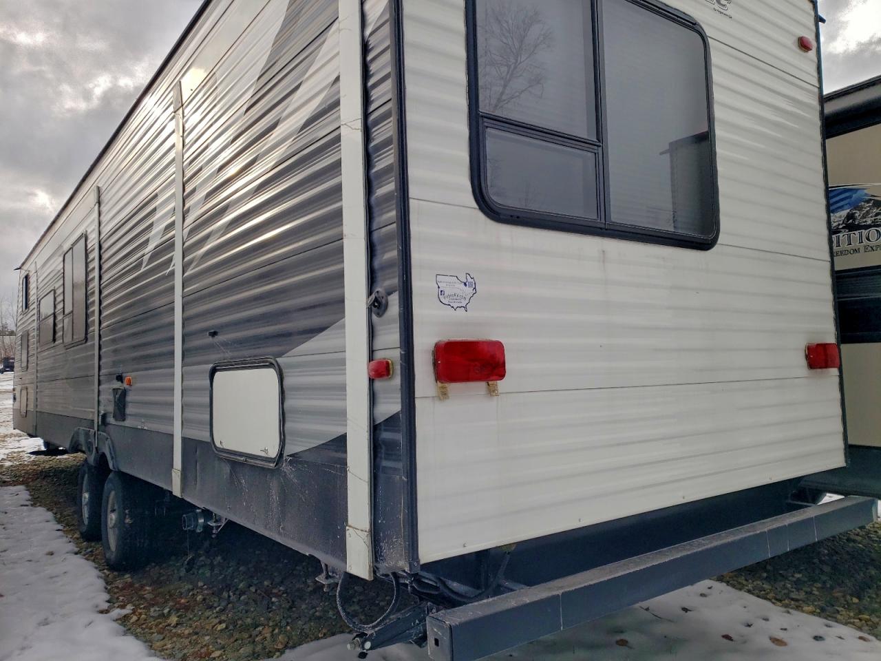 Keystone Trav Trail Image 7