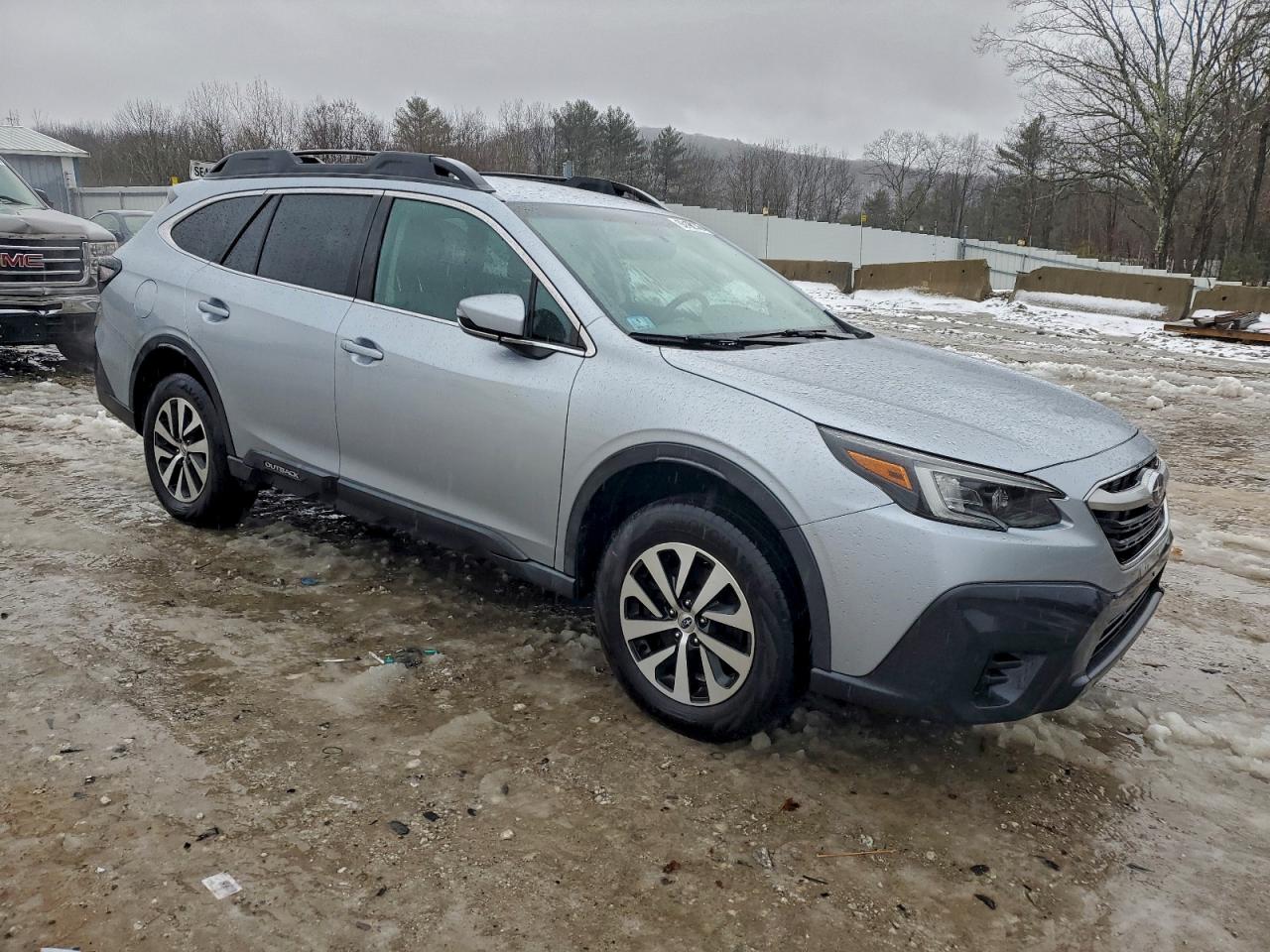 Subaru Outback Premium Image 3