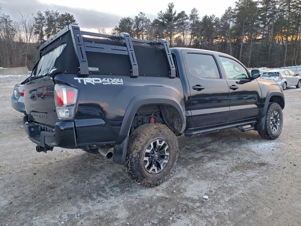 Toyota Tacoma Double Cab Image 9