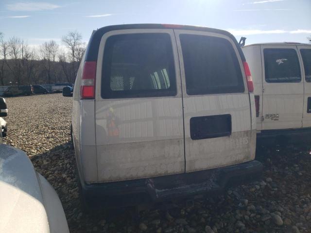 Chevrolet Express Image 3
