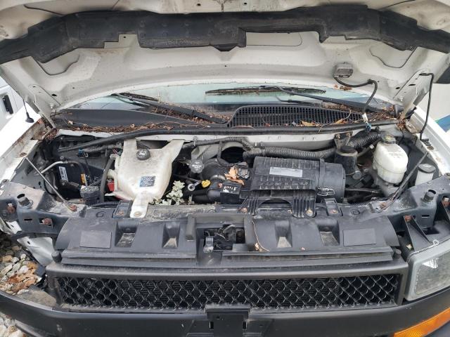 Chevrolet Express Image 13